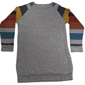 Plus size extra long cold stripe sleeved top